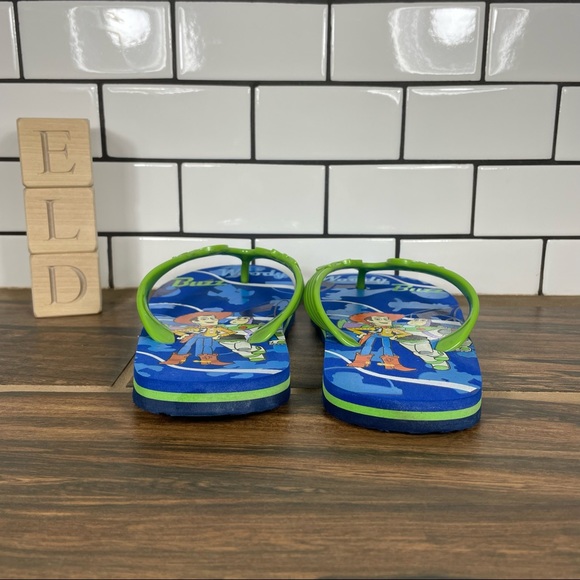 Disney Pixar Toy Story Sheriff Woody-Buzz Lightyear Thong Flip Flop Sandals - Picture 3 of 6